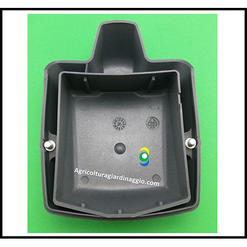 Coperchio Vite Filtro Aria Motosega OleoMac 956 962 965HD ricambio agricolturagiardinaggio.com